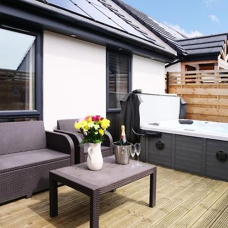 Hoxne Cottages - Daisy Cottage With Private Hot Tub York Eksteriør bilde