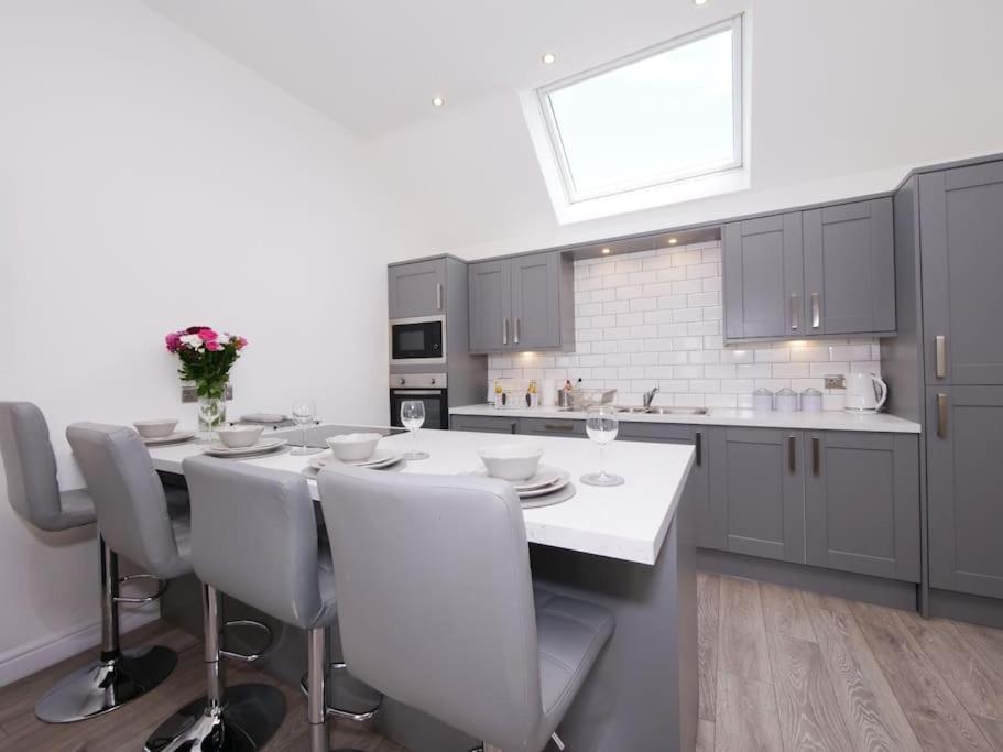 Hoxne Cottages - Daisy Cottage With Private Hot Tub York Eksteriør bilde