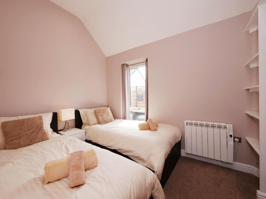 Hoxne Cottages - Daisy Cottage With Private Hot Tub York Eksteriør bilde